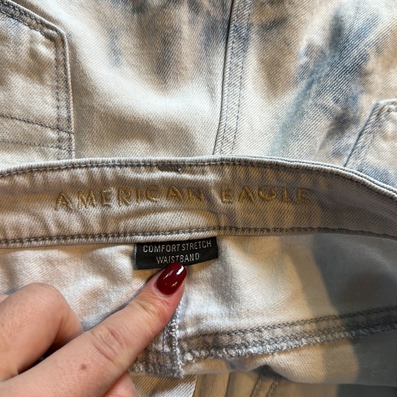 American Eagle Highest Rise Mom Short Jean Shorts 10 - Picture 7 of 9